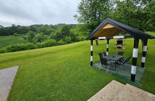 Smoljanac House | Apartman Mile - Holiday house