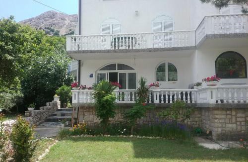 Batomalj Apartment | Apartman Put 2