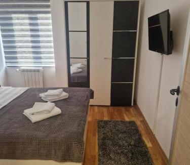 Arandelovac Apartment | Apartman Tri S