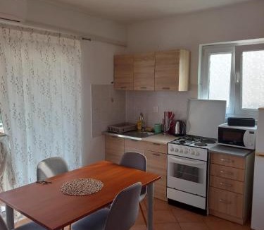 Cove Basina (Jelsa) Apartment | Apartmani Antonio Basina