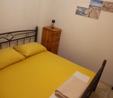 Cove Basina (Jelsa) Apartment | Apartmani Antonio Basina