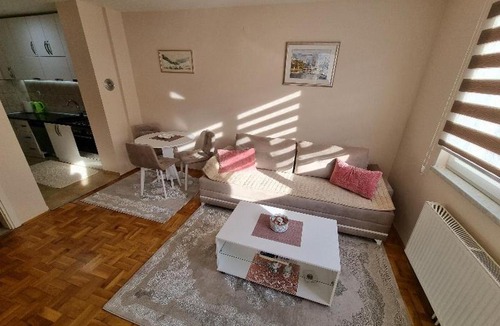 Pale Apartment | Apartmani Beauty1&2