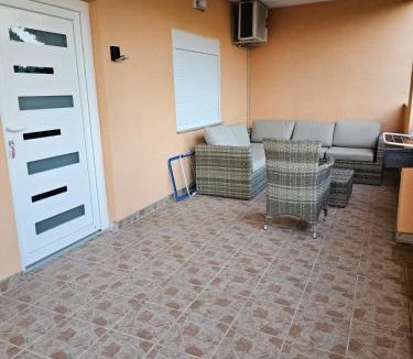 Obrovac Apartment | Apartmani Desnica