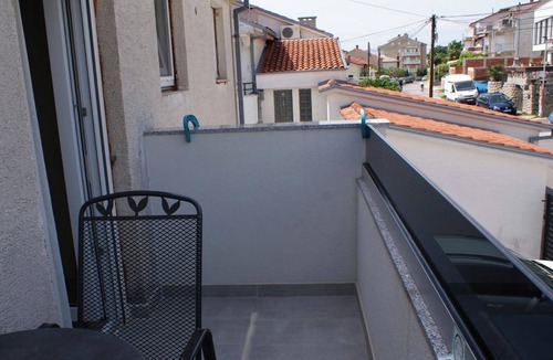 Selce Apartment | Apartmani Studio Sleeps 2 -Parking -Private Garden