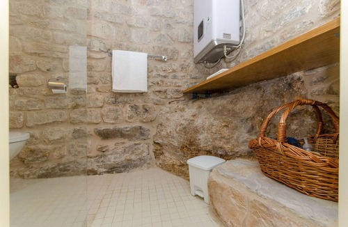 Stomorska Apartment | Apartment Pavlimir (87271-A1) - Stomorska - island Solta