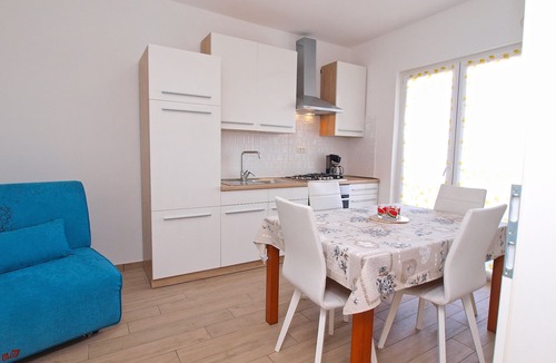 Vintijan Apartment | Apartment 1366/12852 (Istria - Pula), 1500m from the beach