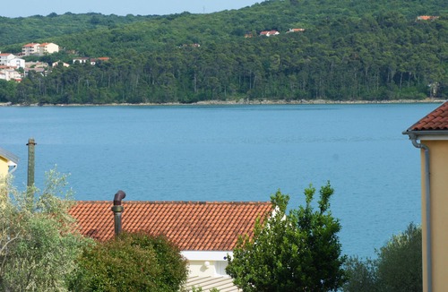 Cizici House | Apartment 3 - Exclusive apartment on the 2nd floor with pool