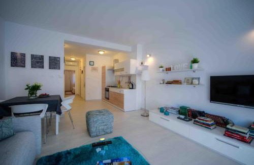 Vintijan Apartment | Apartment Aleksandra