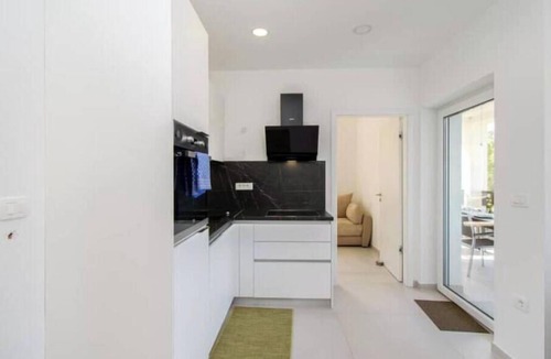 Loborika Apartment | Apartment Alisa, Liznjan: A modern apartment with a sea view
