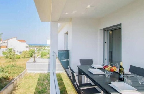 Loborika Apartment | Apartment Alisa, Liznjan: A modern apartment with a sea view