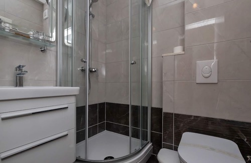 Gdinj Apartment | Apartment Ana - 5 m from beach: R4-15(2) - Cove Pokrivenik, Island Hvar, Croatia
