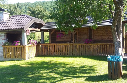 Poljanak Apartment | Apartment and Rooms Nevenka (80761-A2) - Poljanak