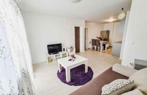 Canton 10 Apartment | Apartment Andrej