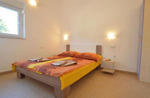 Liznjan Apartment | Apartment B&B-1 by Interhome