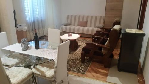 Raslina Apartment | Apartment B&K