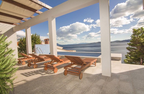 Marusici Apartment | Apartment Botta top two floors with pool
