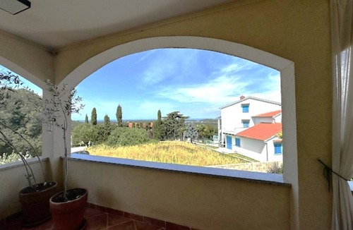 Mugeba Apartment | Apartment Branko I with balcony and sea view in Porec, Istria