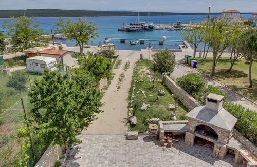 Nerezine Apartment | Apartment BRIA with sea view 40m from the sea