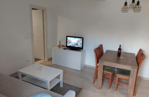 Trpanj Apartment | Apartment by AntunovicWinery