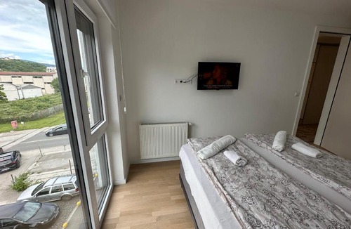 Alipasin Most Apartment | Apartment by expert Ado