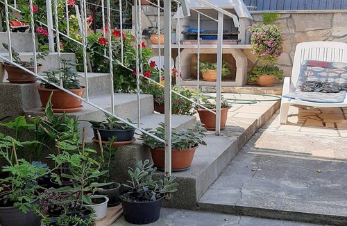 Bilice Apartment | Apartment by the Beach