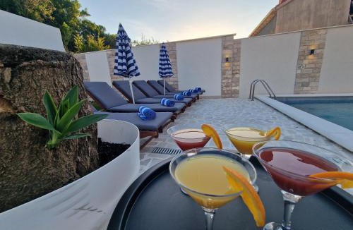 Zvekovica Apartment | Apartment Casa Lumina - 5 minutes to the airport and centar all private