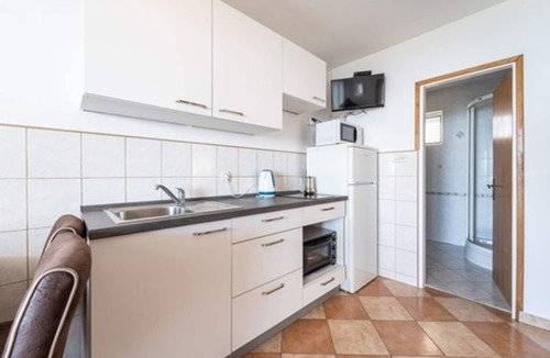 Rtina Apartment | Apartment Edi - amazing location by the sea: A2(4) - Rtina, Zadar riviera, Croatia