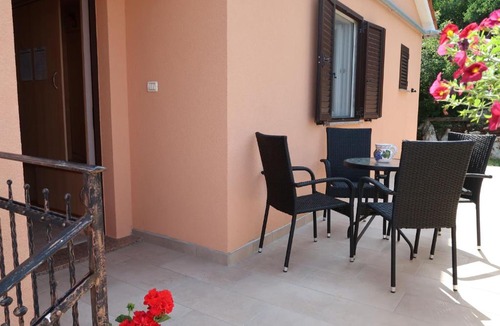 Ravni Apartment | Apartment Elsa-2 by Interhome