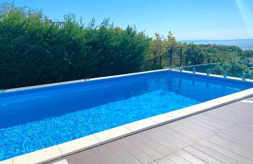 Cikovici Apartment | Apartment Flora with swimming pool