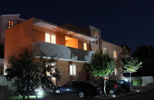 Kamen Apartment | Apartment Gamma with hydromassage mini pool near Split