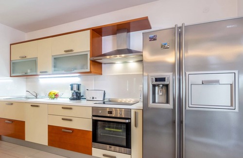 Nerezine Apartment | Apartment GISELLE with heated pool and large terrace 50m2