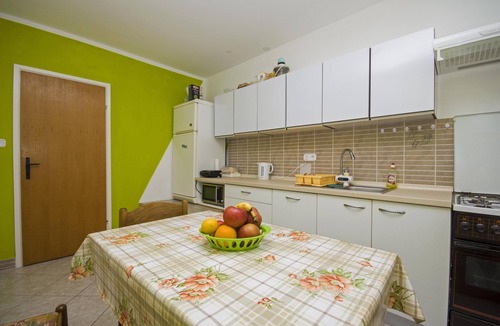 Brulo Apartment | Apartment Gogic with Balcony