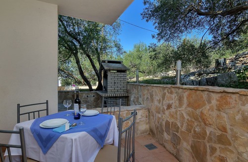 Pokrivenik Apartment | Apartment Igor - 5 m from beach: SA2(4) - Cove Pokrivenik, Island Hvar, Croatia