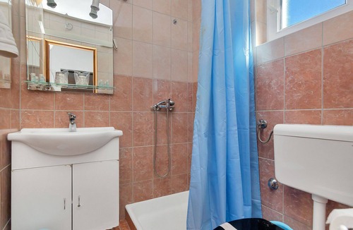 Pokrivenik Apartment | Apartment Igor - 5 m from beach: SA2(4) - Cove Pokrivenik, Island Hvar, Croatia