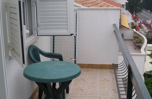 Duce Apartment | Apartment in Duće with Seaview, Balcony, Air condition (239-3)