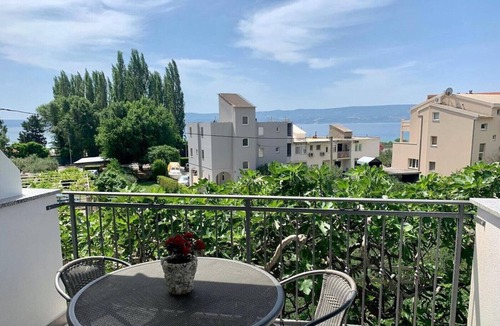 Omis Apartment | Apartment in Duće with Seaview, Balcony, Air condition, WIFI (4174-1)