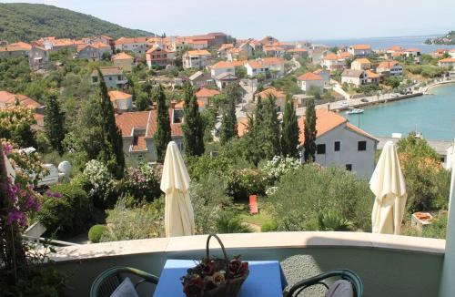 Kali Apartment | Apartment in Kali with sea view, balcony, air conditioning, Wi-Fi (4566-4)