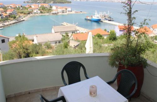 Kali Apartment | Apartment in Kali with Sea View, Balcony, Air Conditioning, Wi-Fi (4566-6)