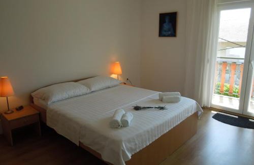 Cove Parja Apartment | Apartment in Knin near Knin Fortress