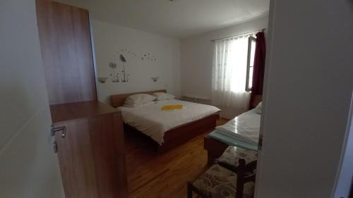 Kustici Apartment | Apartment in Kustici with sea view, terrace, air conditioning, WiFi (3597-4)