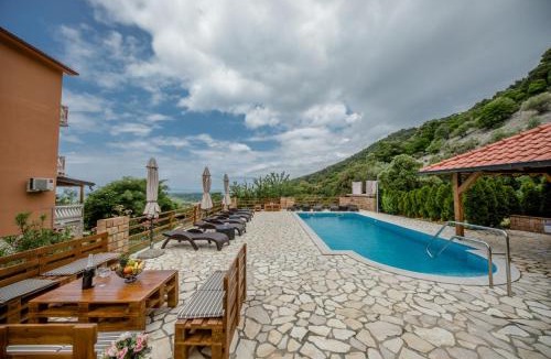 Mundanije Apartment | Apartment in Mundanije with Seaview, Terrace, Air condition, WIFI (3748-1)