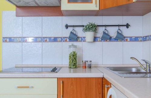Okrug Gornji Apartment | Apartment in Okrug Gornji with Terrace, Air condition, WIFI (3436-1)