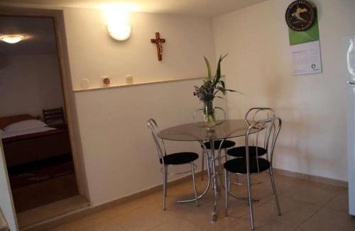 Pirovac Apartment | Apartment in Pirovac with Terrace, Air conditioning, Wi-Fi, Washing machine (4793-3)