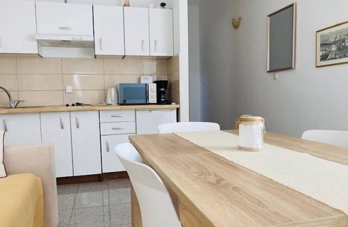 Povlja Apartment | Apartment in Povlja with Terrace, Air condition, WIFI, Washing machine (3419-3)