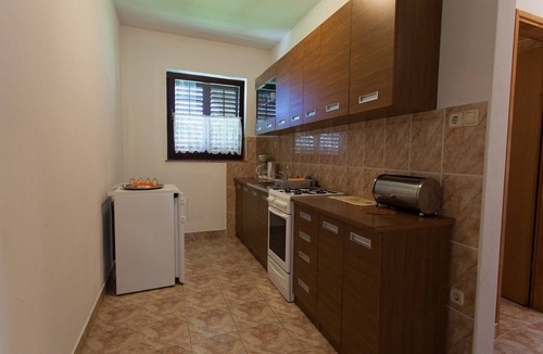 Porat Apartment | Apartment in Vantacici near the Sea