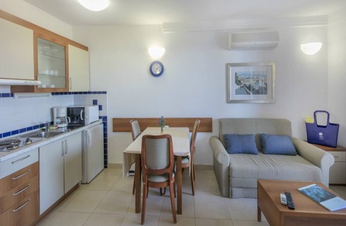 Veli Losinj Apartment | Apartment in Veli Losinj by the Beach