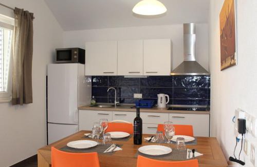 Verunic Apartment | Apartment in Veli Rat near Beaches