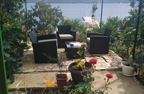 Kuciste Apartment | Apartment Iva (63461-A1) - Kuciste