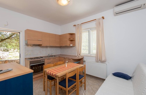 Loviste Apartment | Apartment Ivona (35247-A1) - Loviste