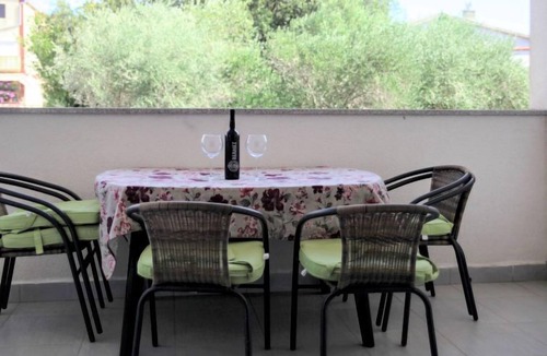 Ugljan Apartment | Apartment Ivor in Ugljan/Ugljan - 6 persons, 2 bedrooms